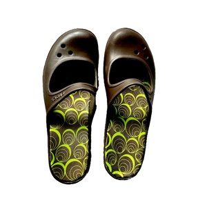 Crocs women’s mules size 9